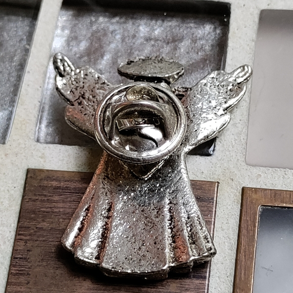 "God ❤️ You" Angel Lapel pin-vtg - Picture 2 of 5